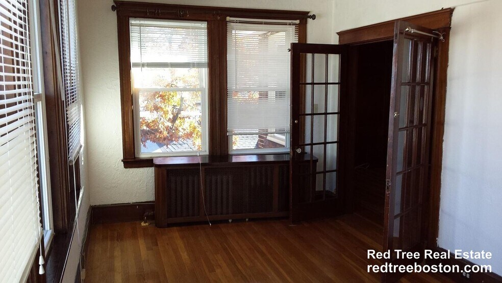 Building Photo - 22 Commonwealth Terrace