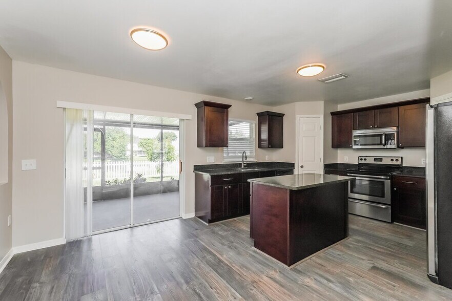 Building Photo - 13029 Waterbourne Dr