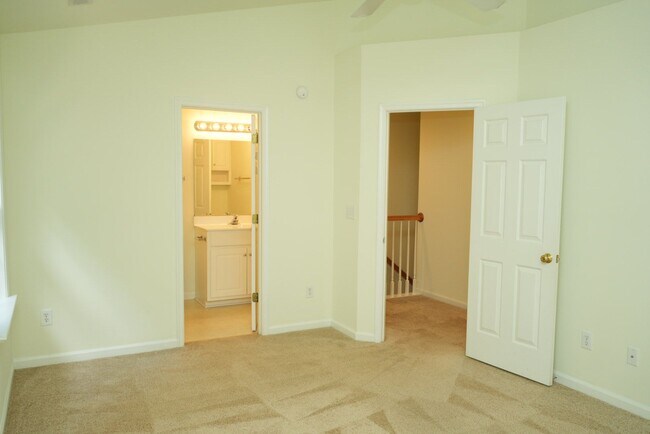 Building Photo - 1119 Somer Chase Ct