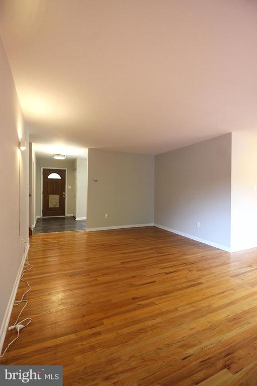 Building Photo - 6211 Duntley Ct