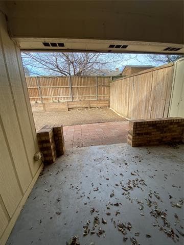 Building Photo - 8900 Marilyn Dr