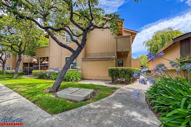 Primary Photo - Pebble Creek | Lovely Condo | Prime Location