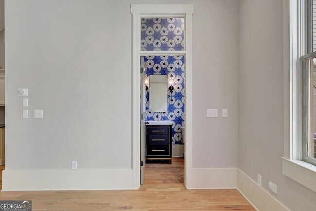 Building Photo - 10659 Serenbe Ln