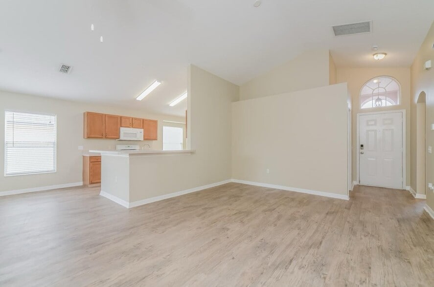 Building Photo - 216 Manoel Ln