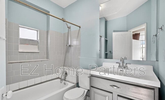 Building Photo - 3005 S Compton Ave