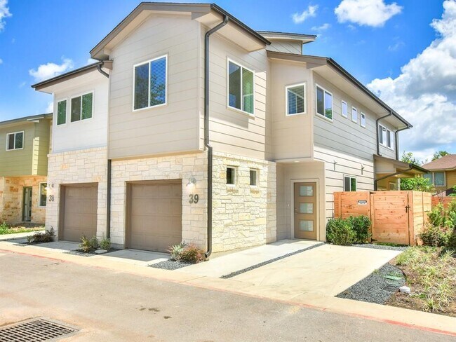 Building Photo - 6800 Menchaca Rd