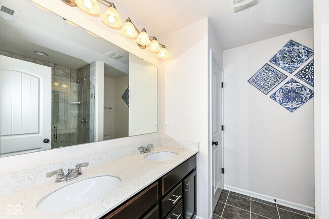 Building Photo - 6252 Sugar Maple Dr