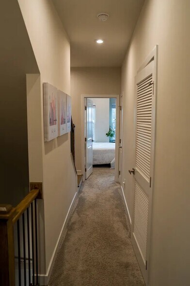 Building Photo - 3639 Tryclan Dr
