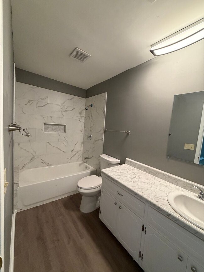 Building Photo - 6074 Little Ln