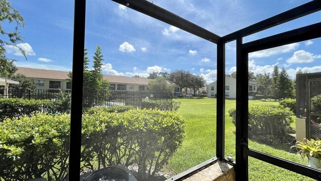 Building Photo - 4989 Puritan Cir