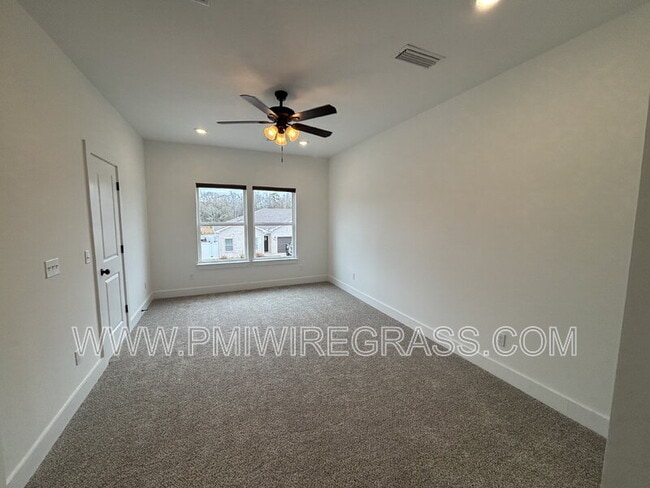 Building Photo - 106 Jennie Dr