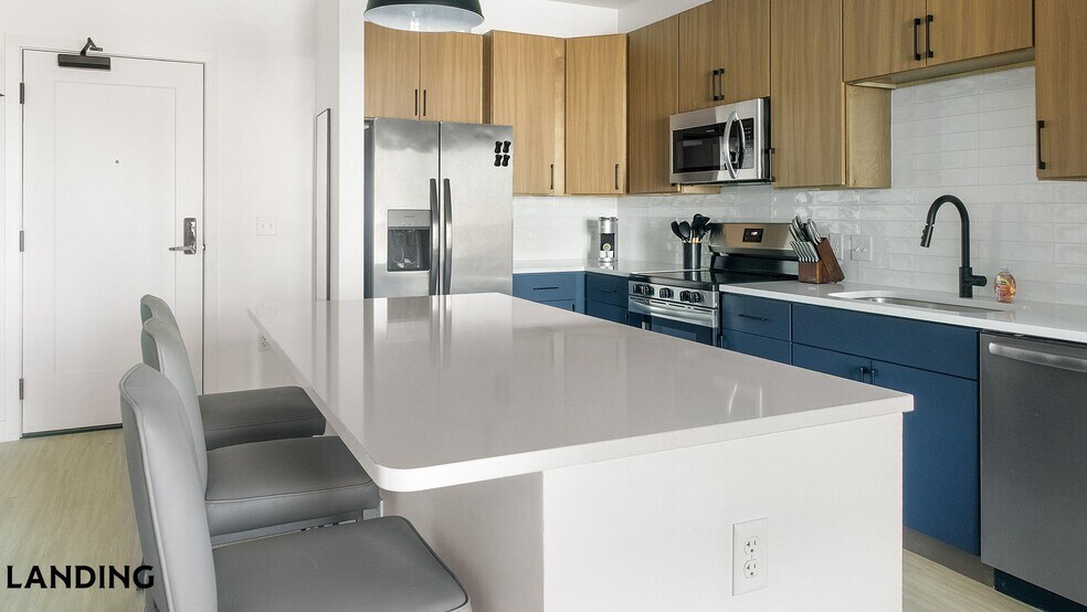 Building Photo - 1007 S Mint St