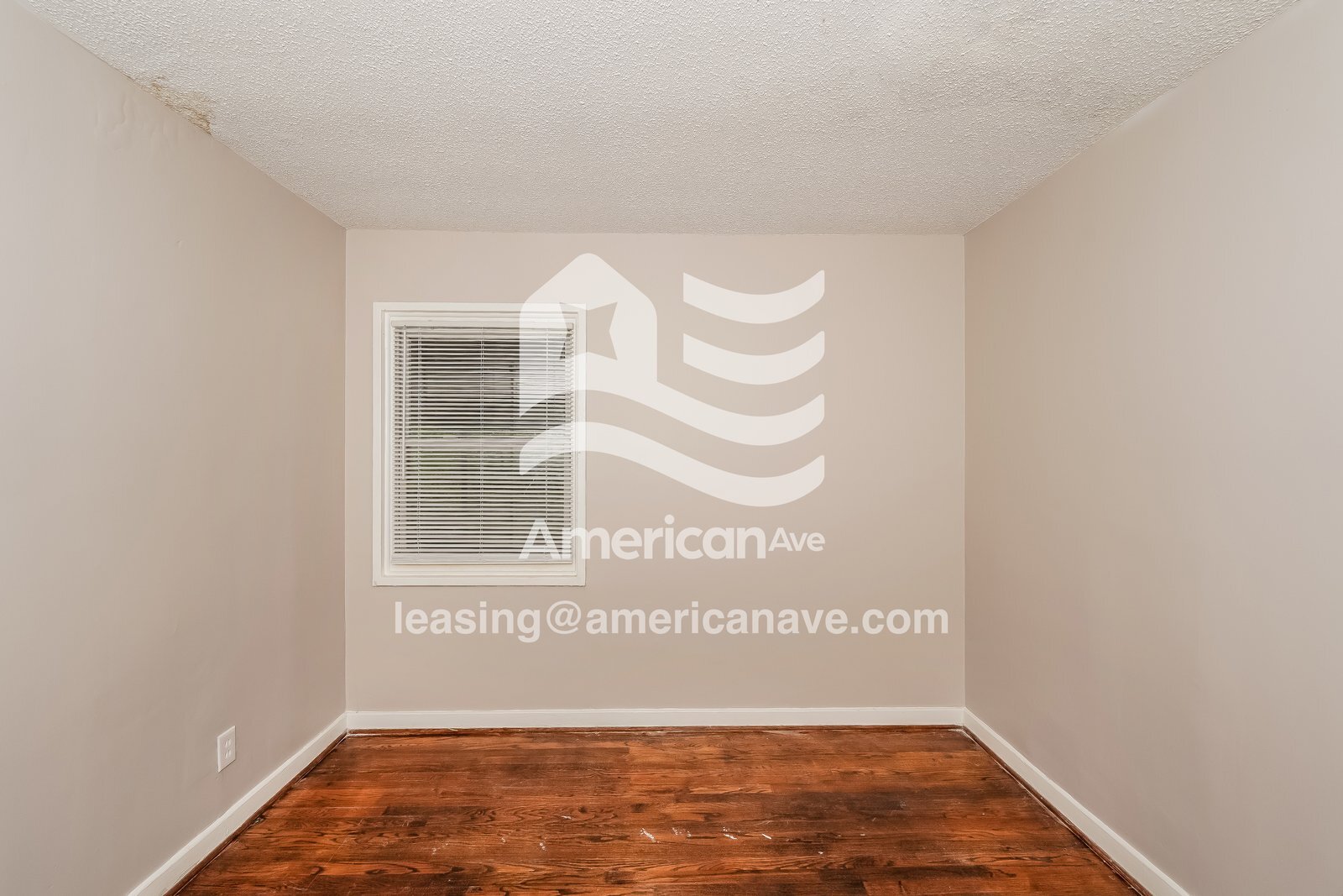 Building Photo - 8228 10th Ave S