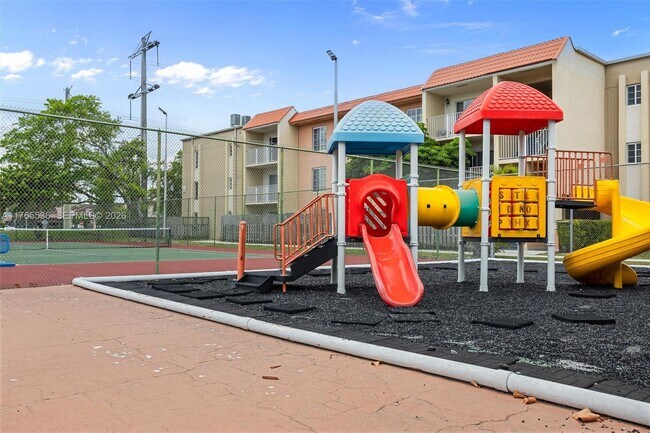 Building Photo - 4920 NW 79th Ave