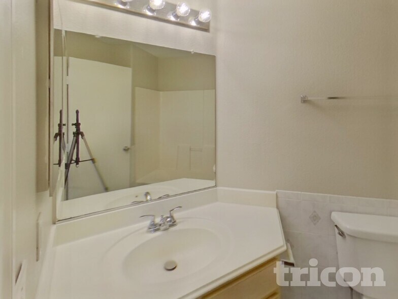 Building Photo - 4702 Roby Grey Way