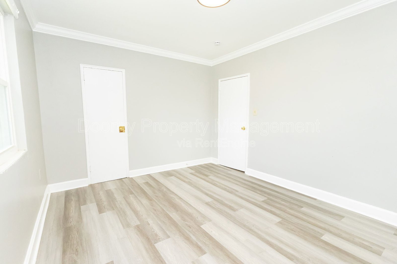 Building Photo - 1301 N Orchard Knob Ave