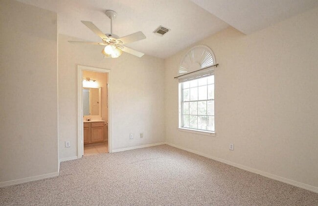 Building Photo - 4210 Greystone Way