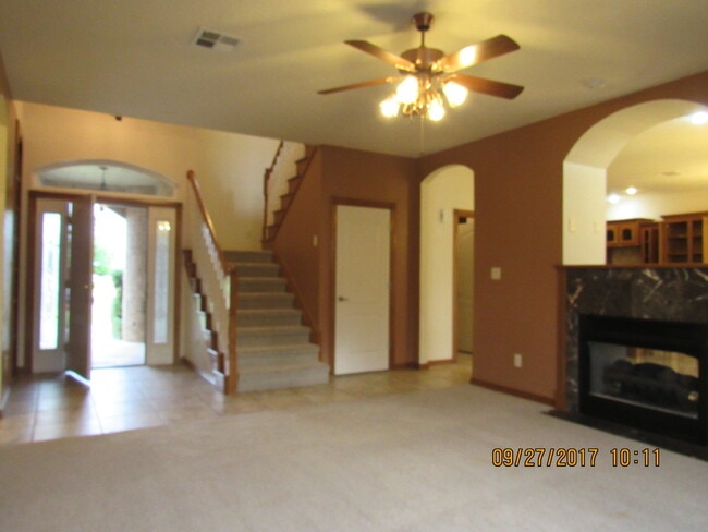 Building Photo - TWO STORY HOME LOCATED IN THE SILVER CREEK...