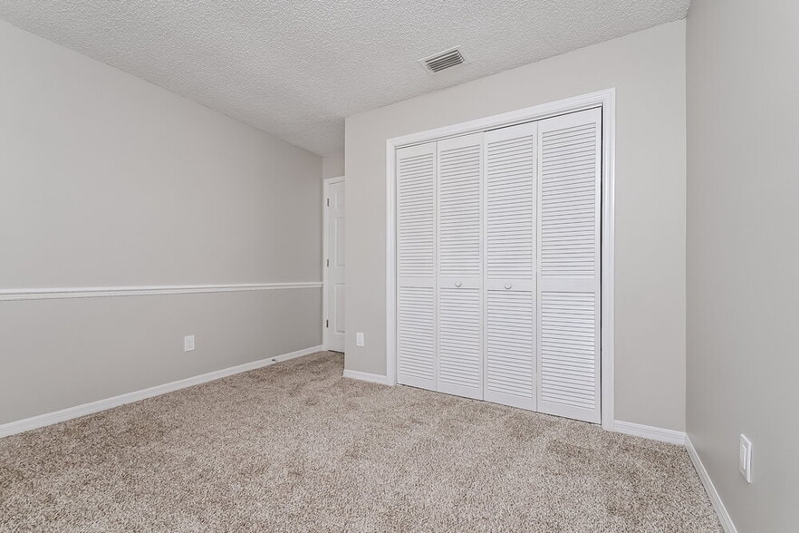 Building Photo - 6003 Crickethollow Dr