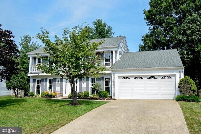 Building Photo - 13527 Point Pleasant Dr