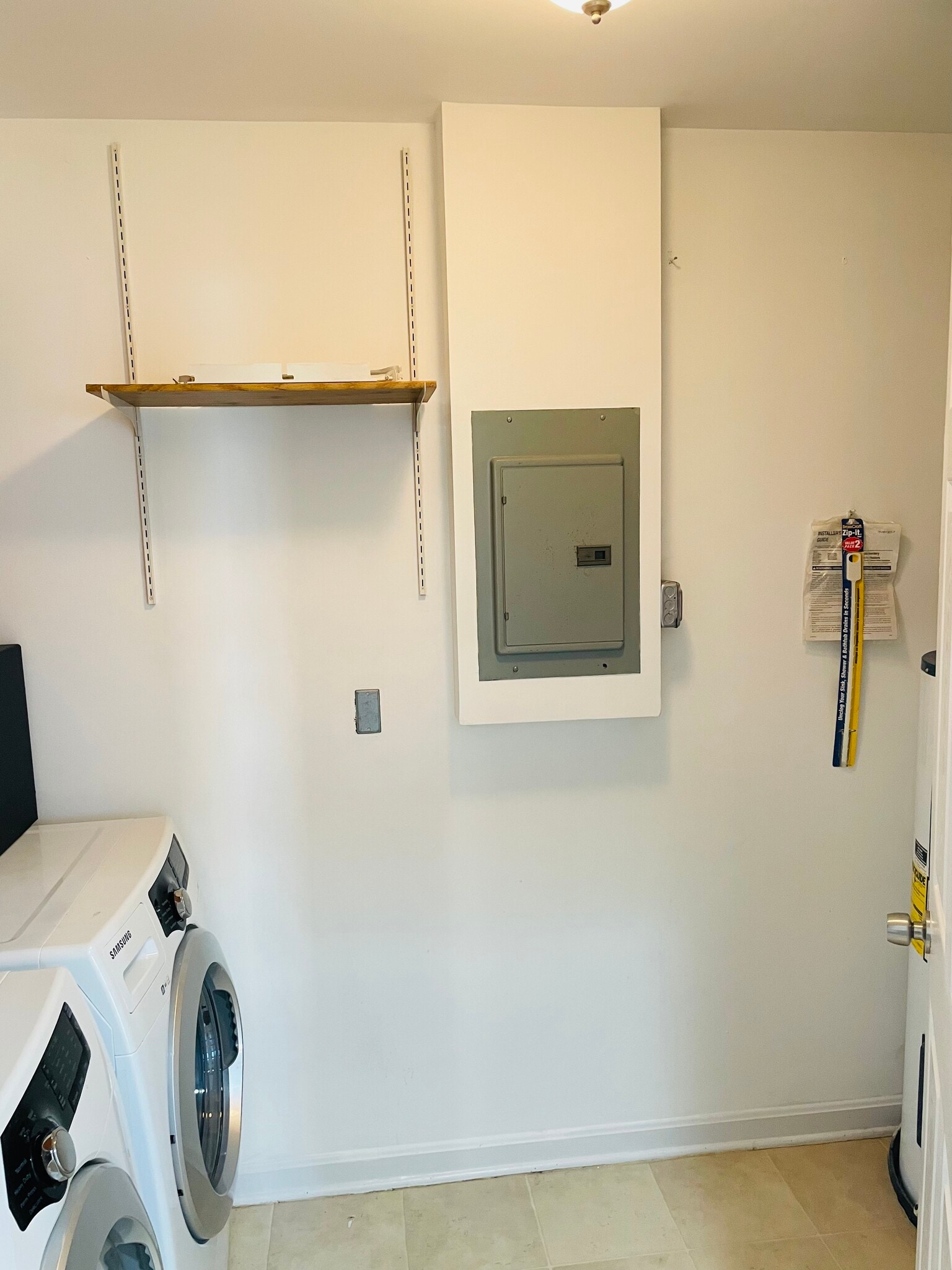 laundry room - 6423 Richmond Hwy