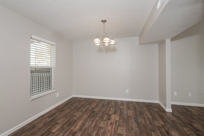 Building Photo - 2156 Turning Leaf Dr