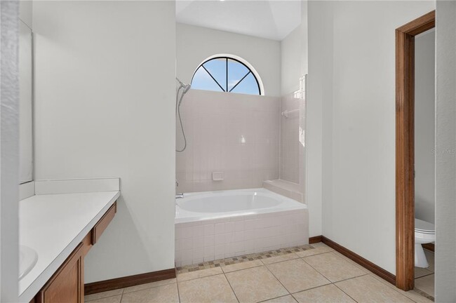 Building Photo - 4059 Waterview Loop
