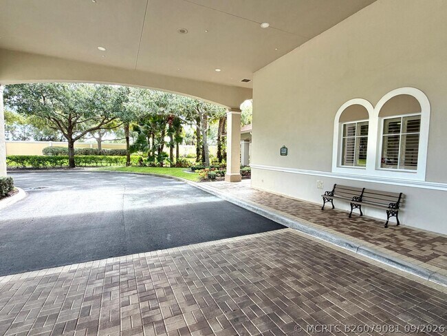 Building Photo - 8000 Carnoustie Pl