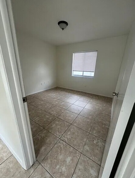 Building Photo - 15158 Springview St