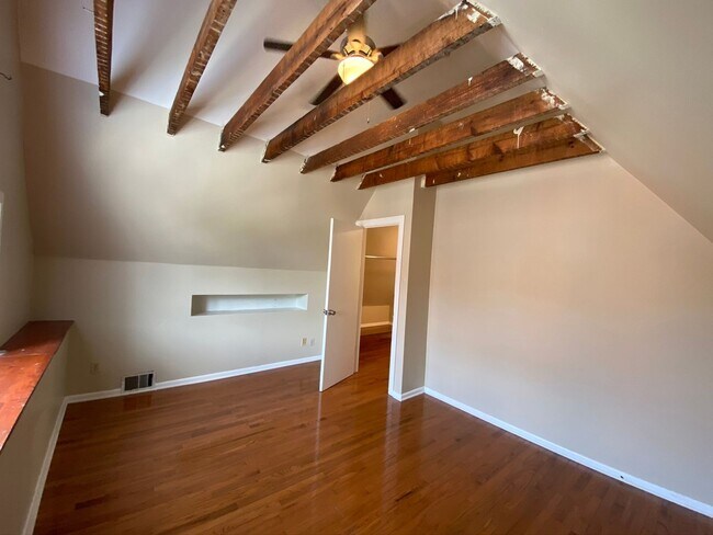 Building Photo - 55 Parker St