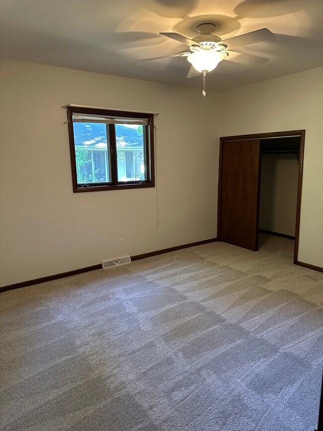 Bedroom1 - 706 Chicago St