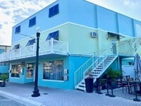 Building Photo - 459 Main St