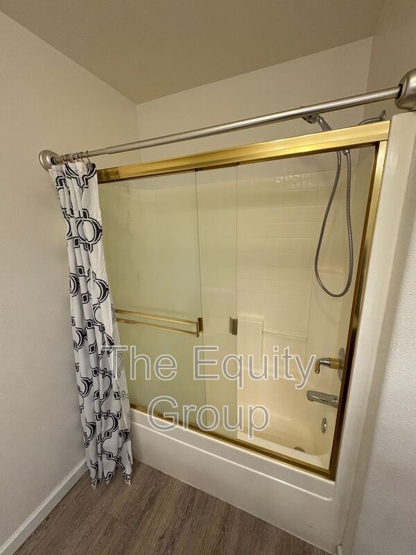 Building Photo - 2322 E Beech Ct