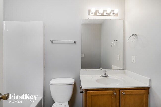 Building Photo - 619 Shadow Valley Ct