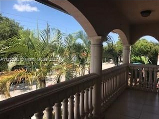 Building Photo - 2836 SW 2nd St