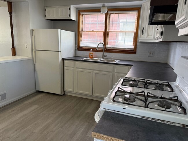 Building Photo - 113 Line Way