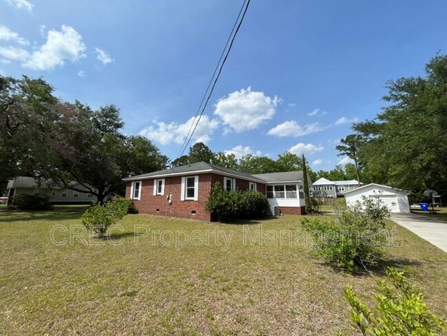 Building Photo - 1132 Children Rd