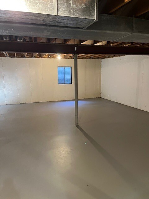 Building Photo - 537 E Center Ave