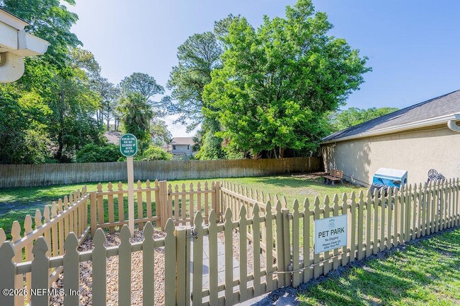 Building Photo - 19 Arbor Club Dr