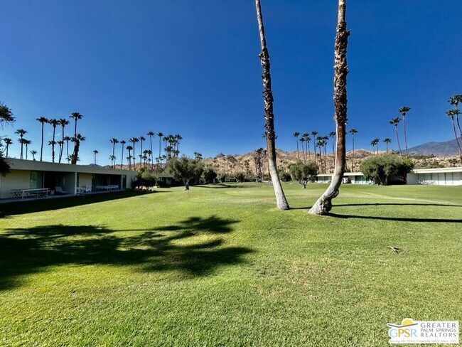 Building Photo - 197 Desert Lakes Dr