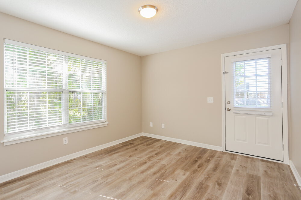 Building Photo - 213 Park Ave