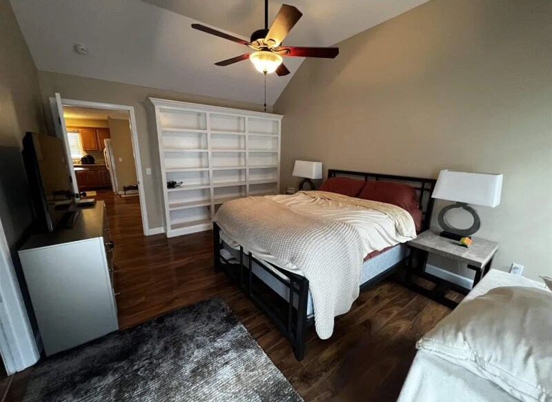 Building Photo - 225 Charger Ln