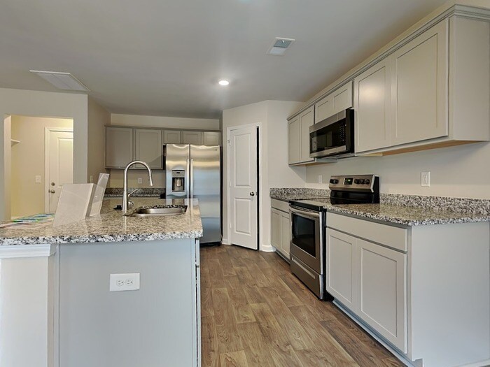 Building Photo - 110 Boat Clb Ln