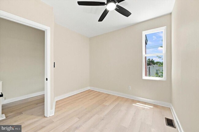 Building Photo - 6151 Algard St