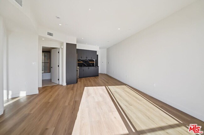 Building Photo - 1110 Spaulding Ave