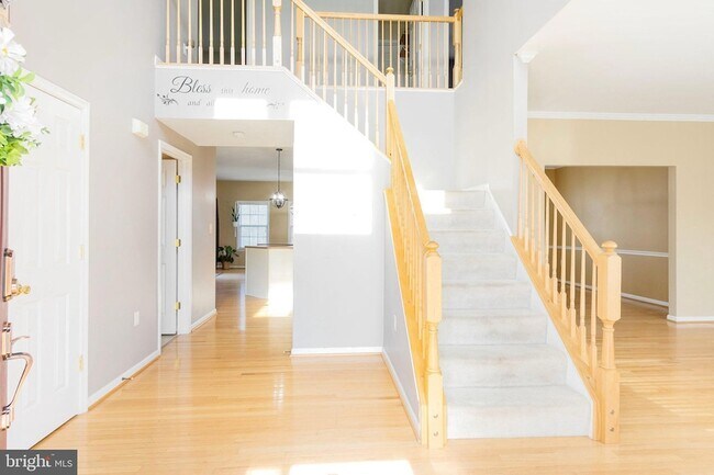 Building Photo - 32 Lofting Ln