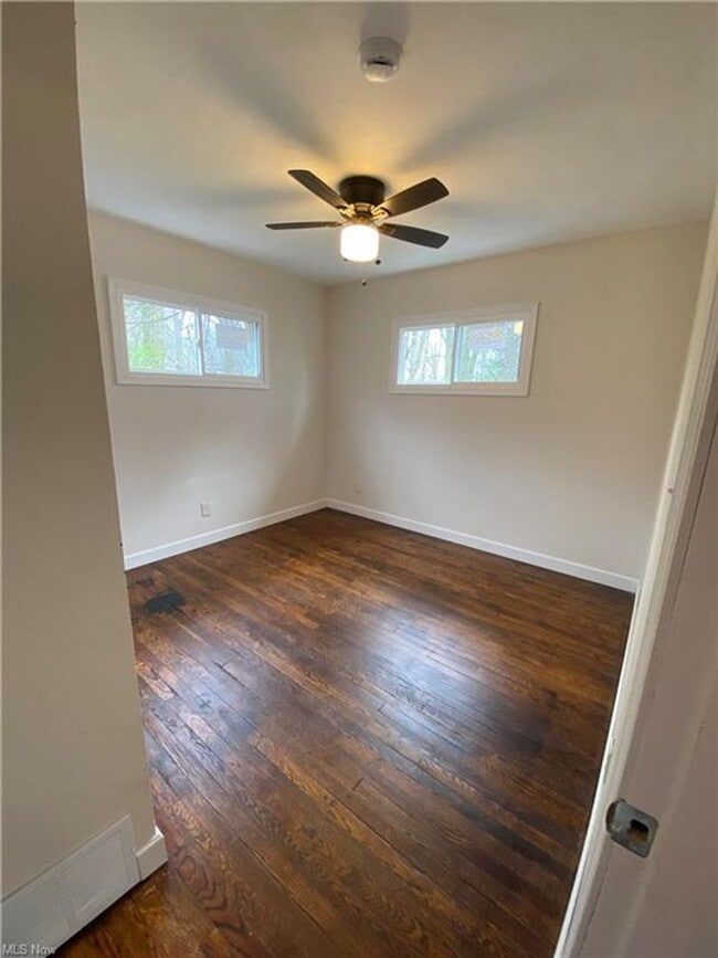 Building Photo - Renovated 3 Bedroom Home with 2 Full Baths