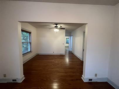 Building Photo - "Charming 2-Bedroom Minneapolis Retreat - Spacious 960 Sq. Ft. Home!"
