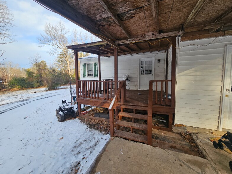 Building Photo - 10720 Plank Rd