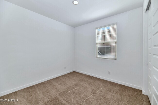 Building Photo - 9918 E Texas Ave